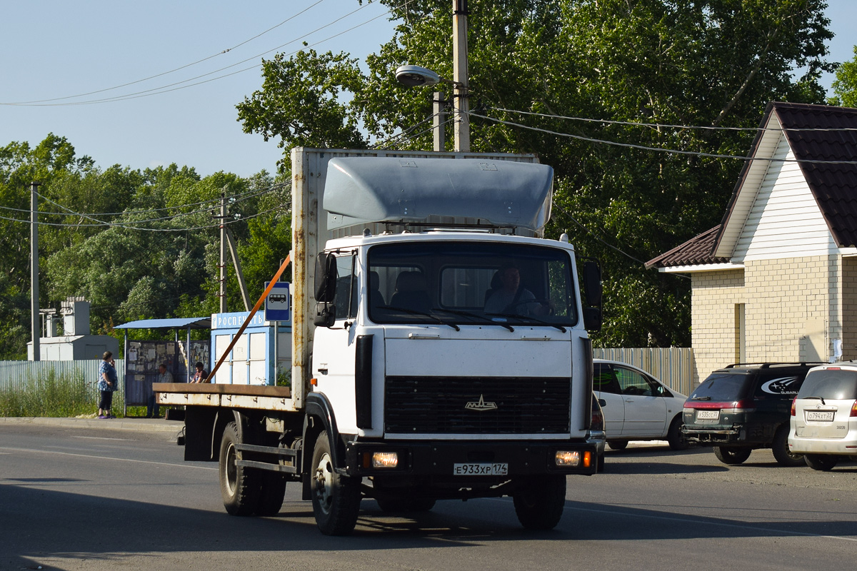 Алтайский край, № Е 933 ХР 174 — МАЗ-437041 "Зубрёнок"