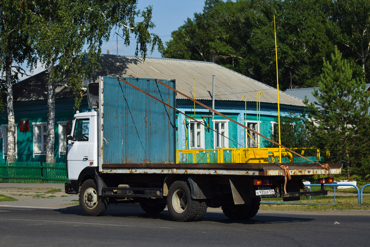 Алтайский край, № Е 933 ХР 174 — МАЗ-437041 "Зубрёнок"