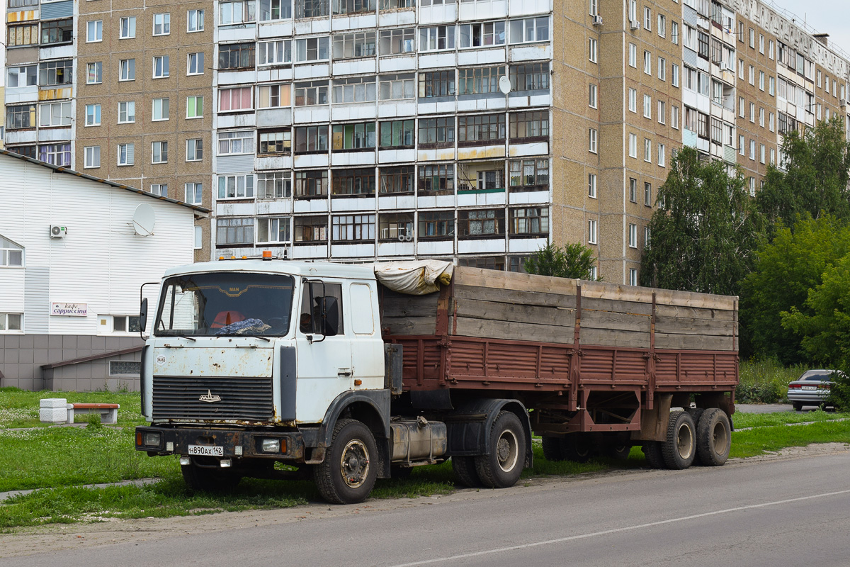 Кемеровская область, № Н 890 АХ 142 — МАЗ-54329