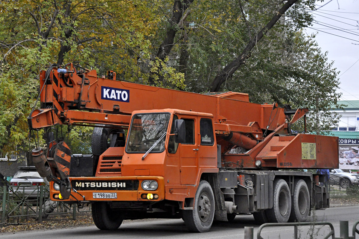 Алтайский край, № Е 198 ВВ 22 — Mitsubishi Fuso K203