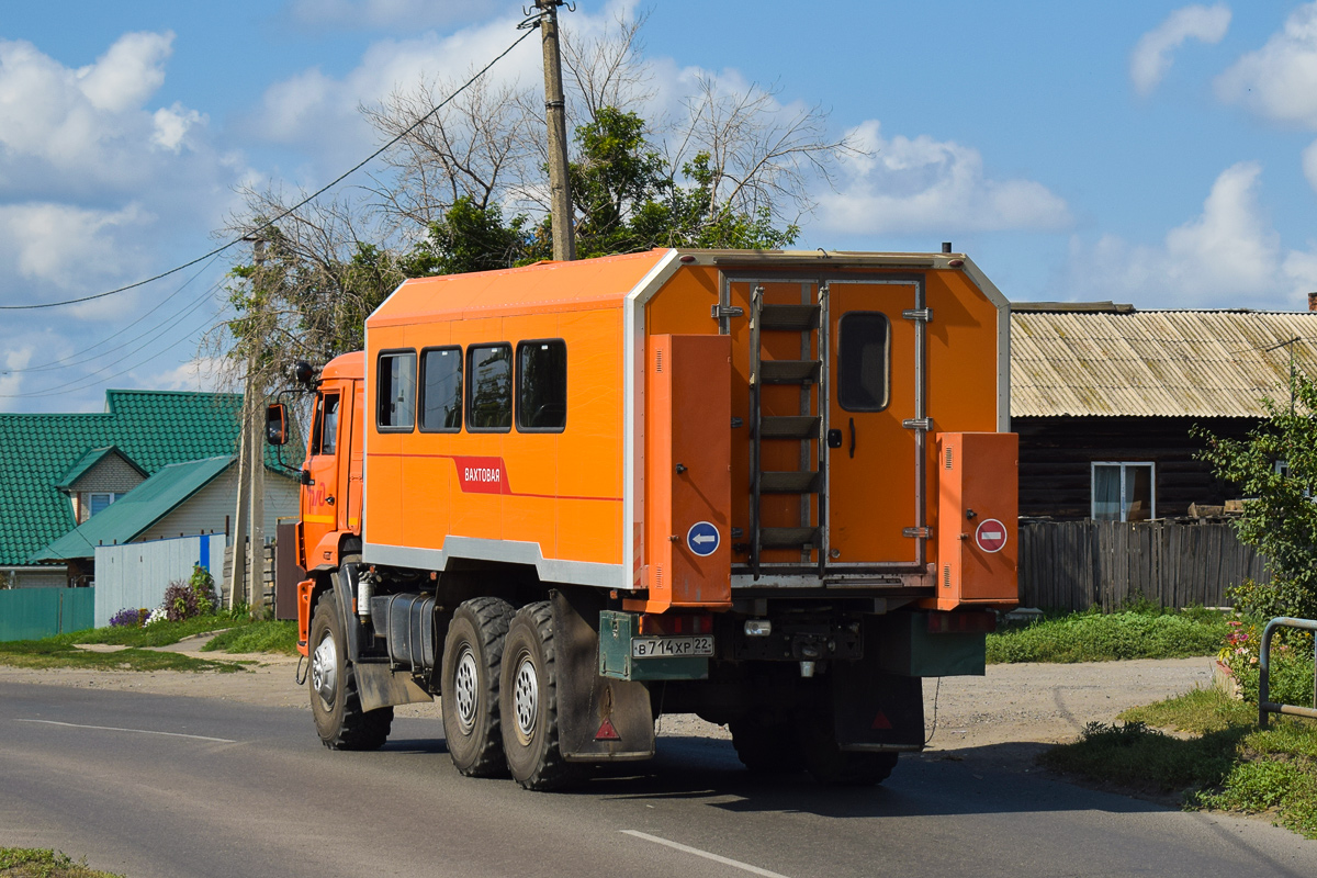 Алтайский край, № В 714 ХР 22 — КамАЗ-43118-46