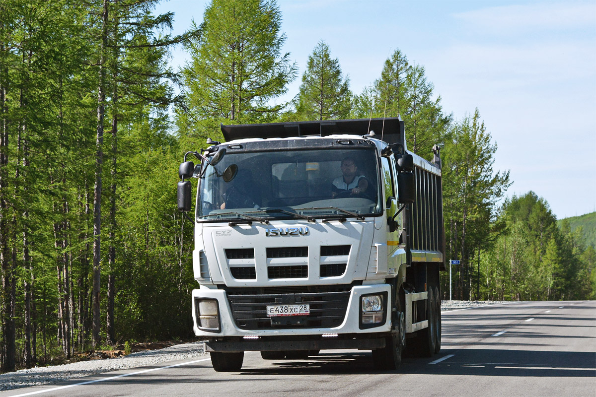 Амурская область, № Е 438 ХС 28 — Isuzu Giga CYZ