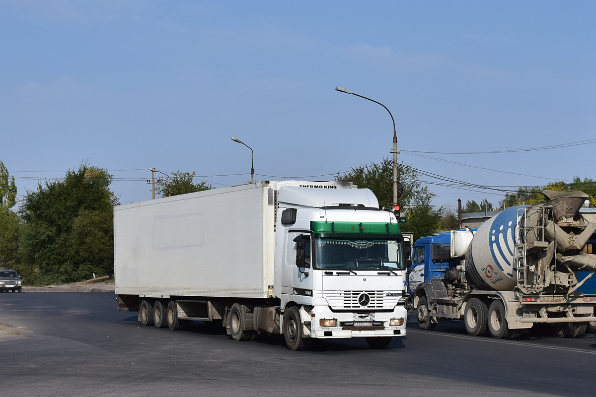 Волгоградская область, № Р 353 СТ 34 — Mercedes-Benz Actros ('1997) 1840