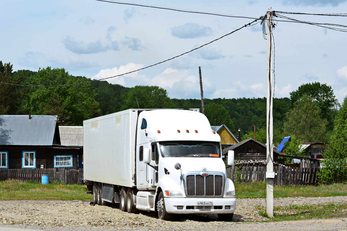 Саха (Якутия), № А 963 НН 14 — Peterbilt 387