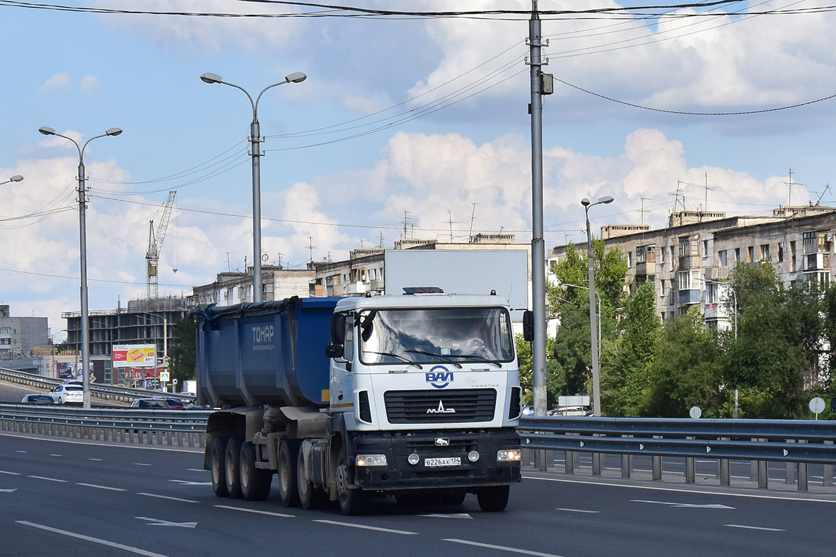 Волгоградская область, № В 226 АХ 134 — МАЗ-6430B9