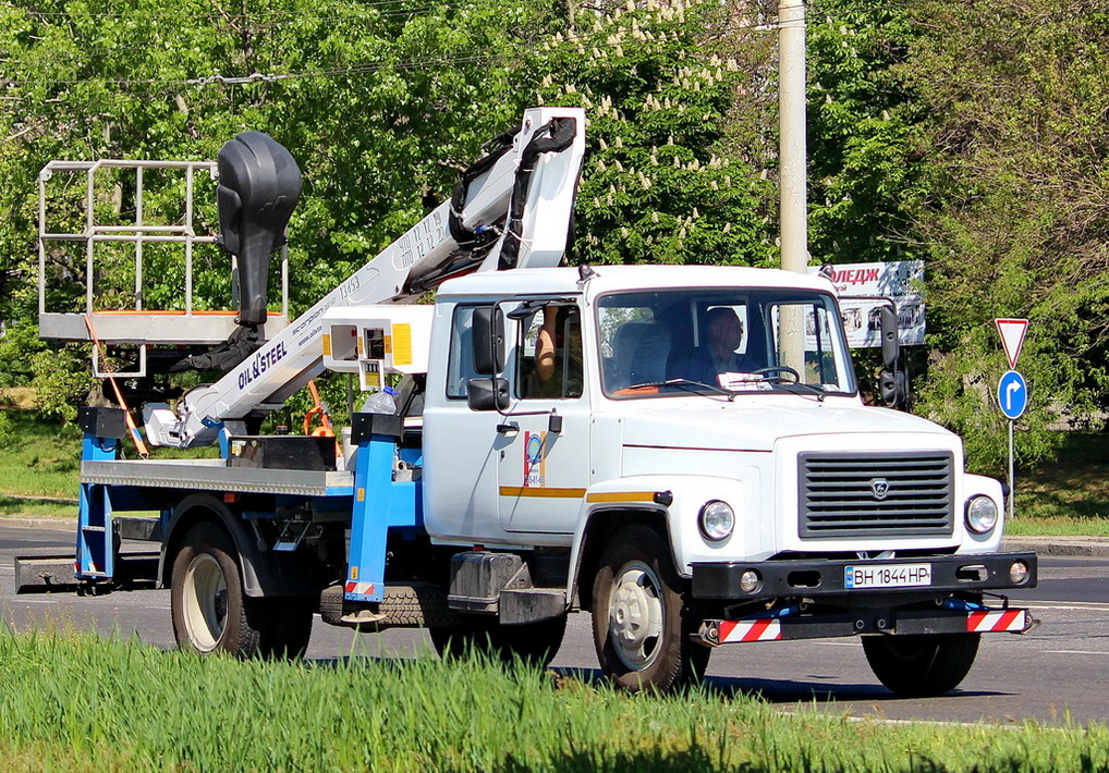 Одесская область, № ВН 1844 НР — ГАЗ-33098