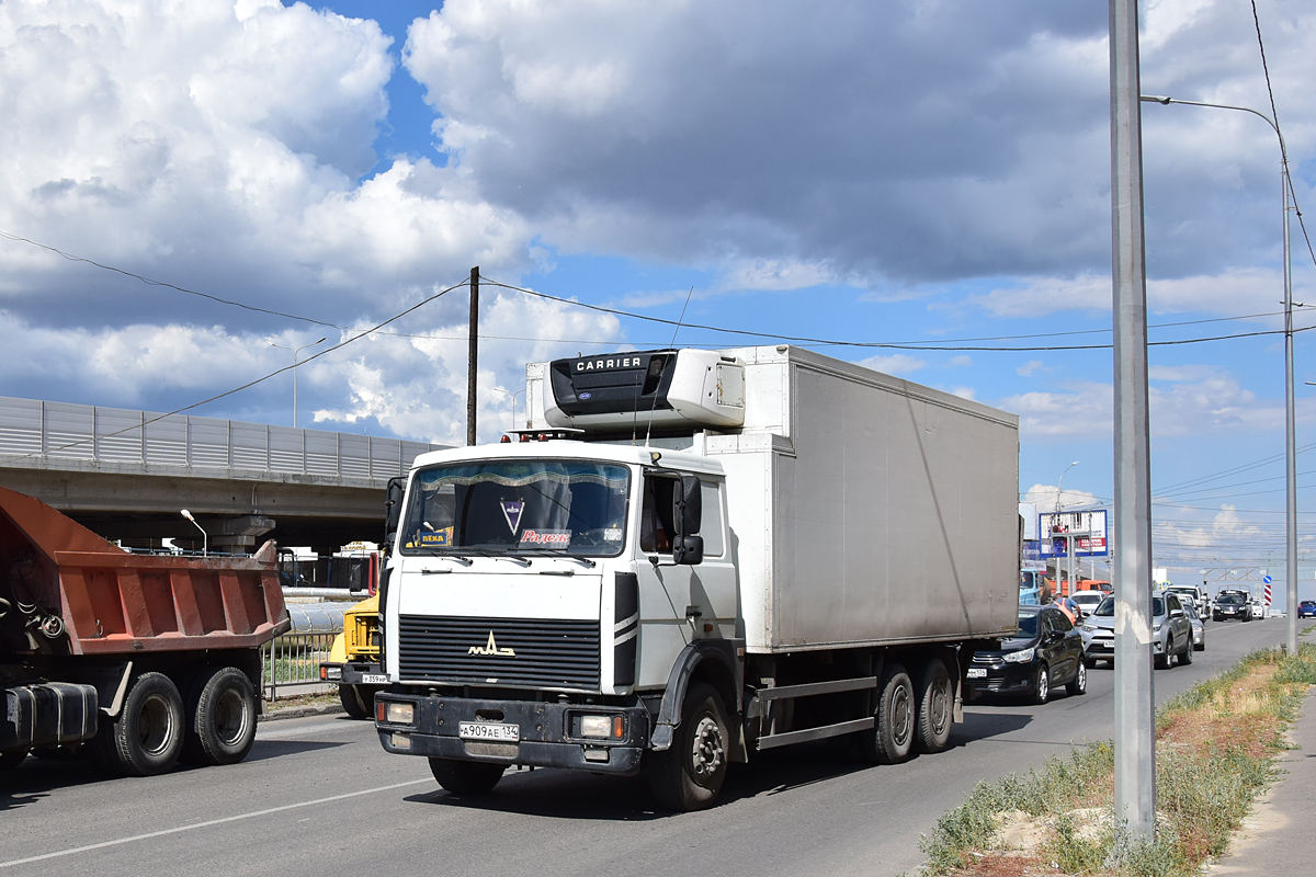 Волгоградская область, № А 909 АЕ 134 — МАЗ-6303A5