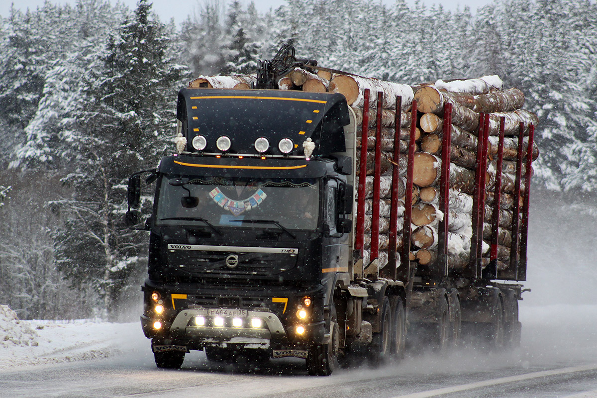 Вологодская область, № Е 464 АЕ 35 — Volvo ('2010) FMX.480 [X9P]