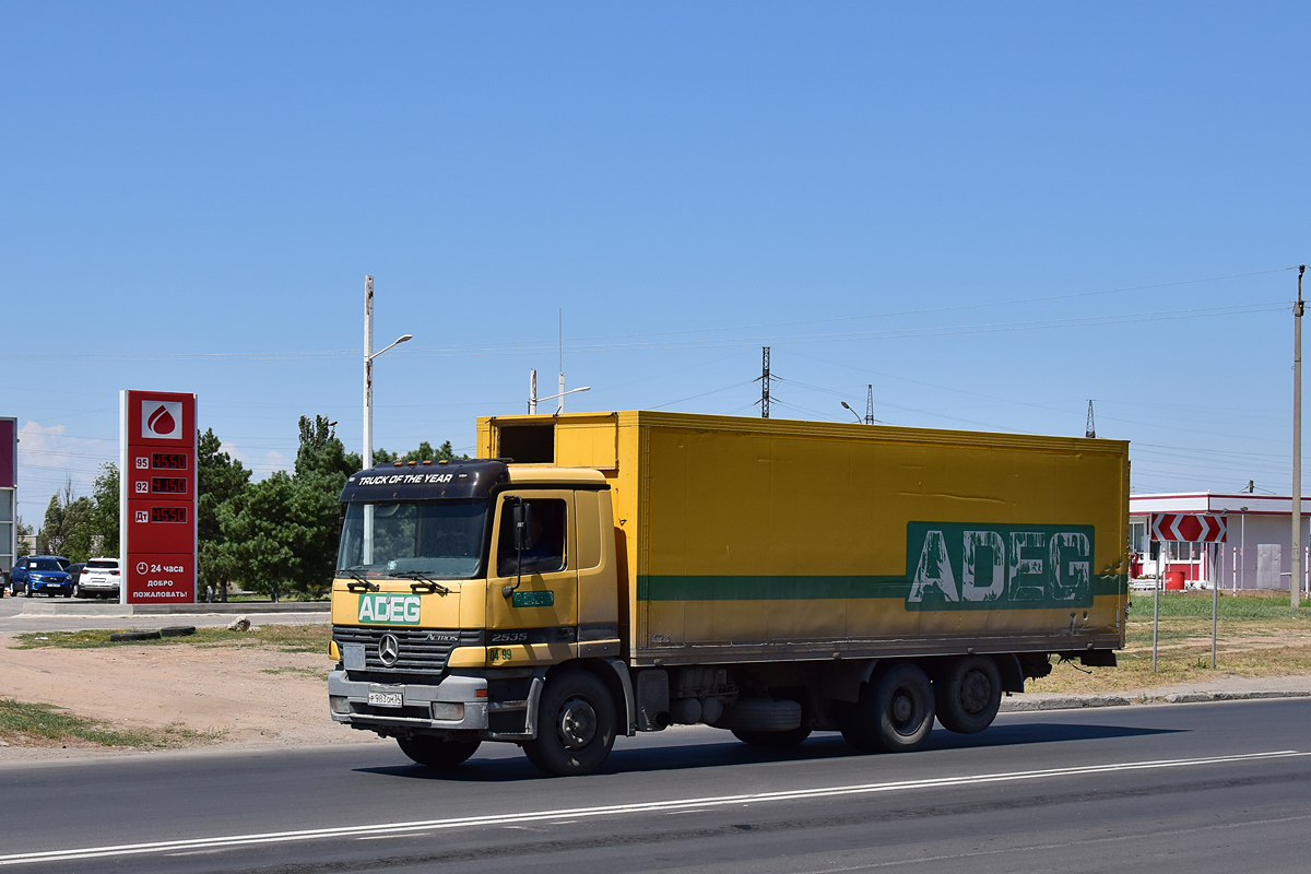 Волгоградская область, № Р 983 ОМ 34 — Mercedes-Benz Actros ('1997) 2535