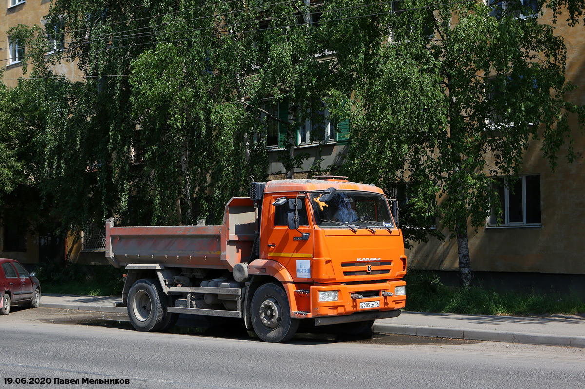 Вологодская область, № Е 205 КМ 35 — КамАЗ-43255-H3