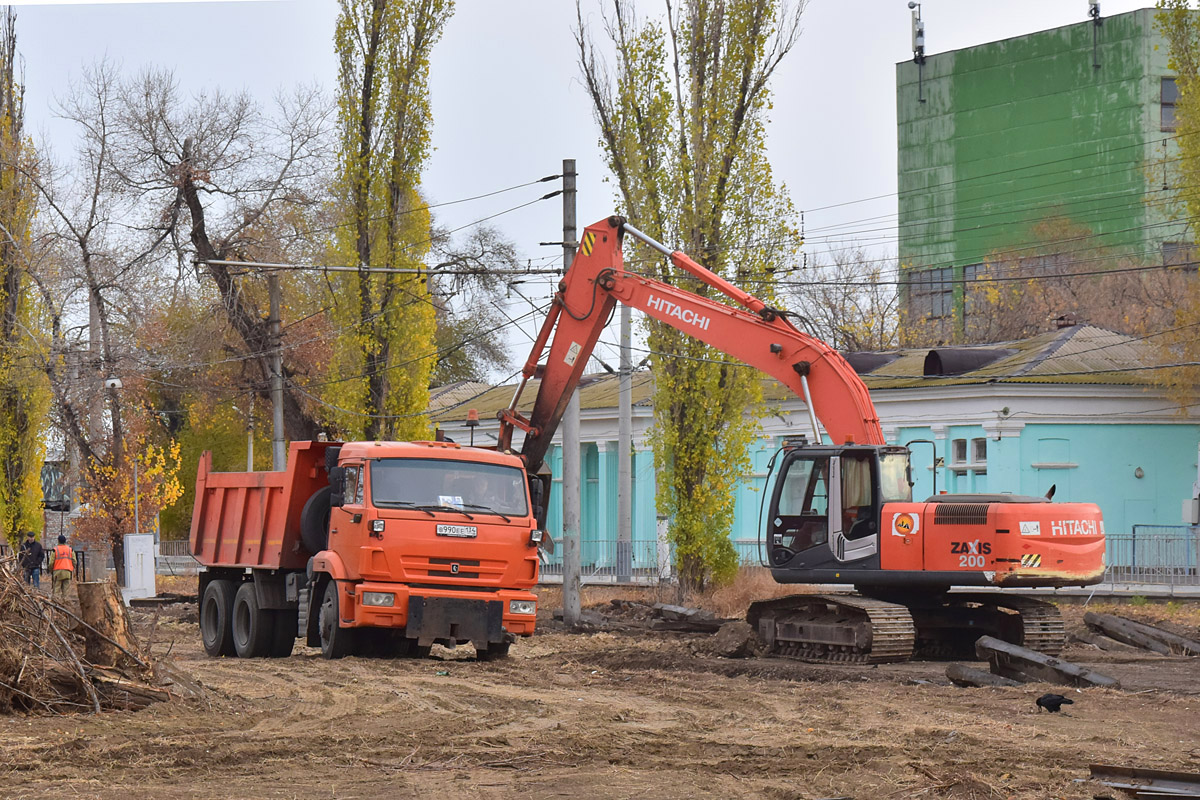 Волгоградская область, № В 990 ЕЕ 134 — КамАЗ-65115-L4