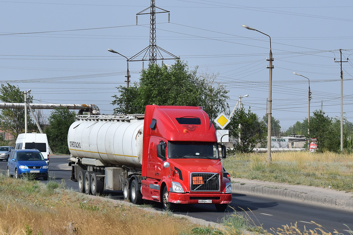 Чечня, № В 486 АК 134 — Volvo VNL670