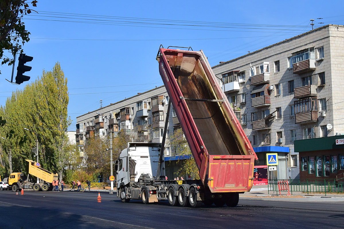 Волгоградская область, № К 841 ВА 134 — Renault T-Series ('2013)