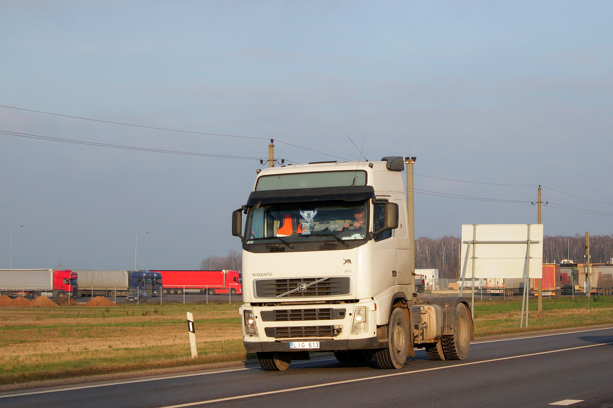 Литва, № LIG 613 — Volvo ('2002) FH12.440