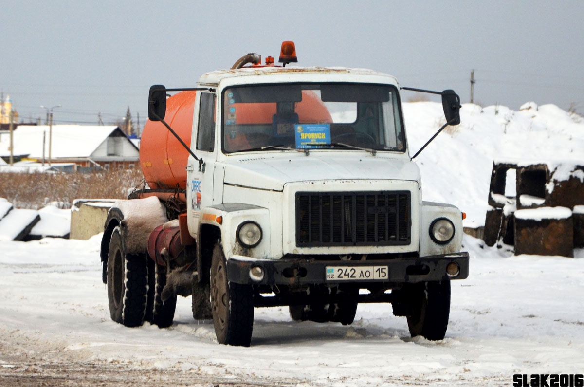 Северо-Казахстанская область, № 242 AO 15 — ГАЗ-3307