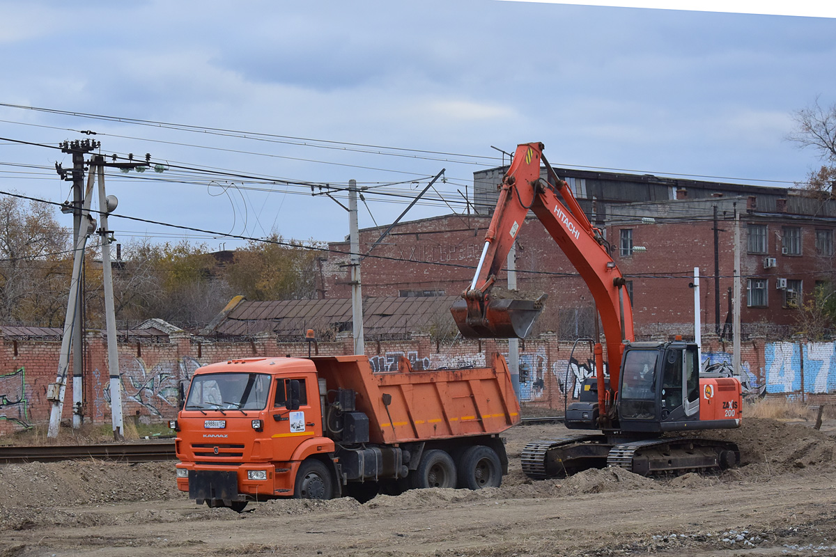 Волгоградская область, № В 988 ЕЕ 134 — КамАЗ-65115-L4