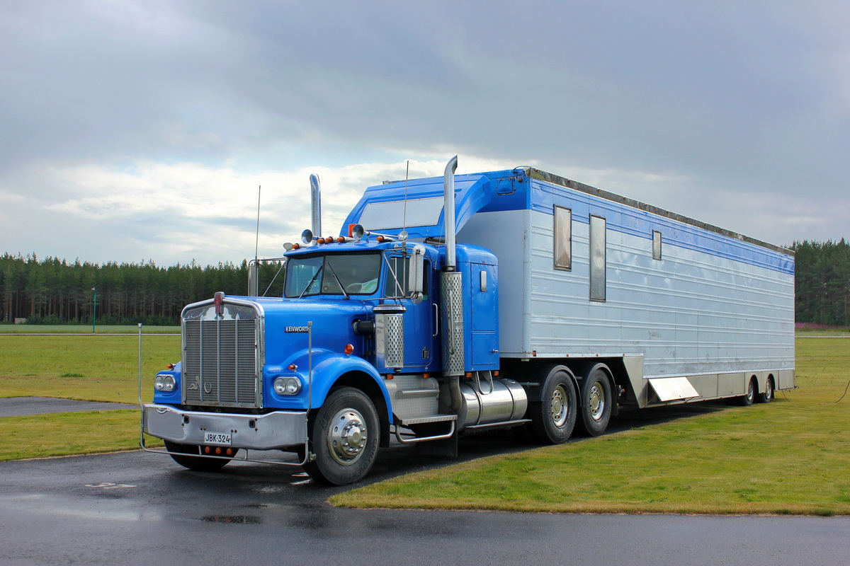 Финляндия, № JBK-324 — Kenworth W900