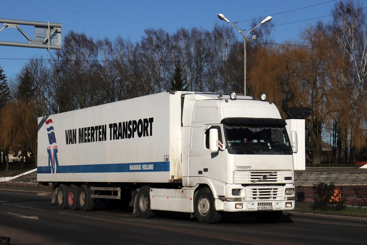 Калининградская область, № Р 458 ВО 39 — Volvo ('1993) FH12.420