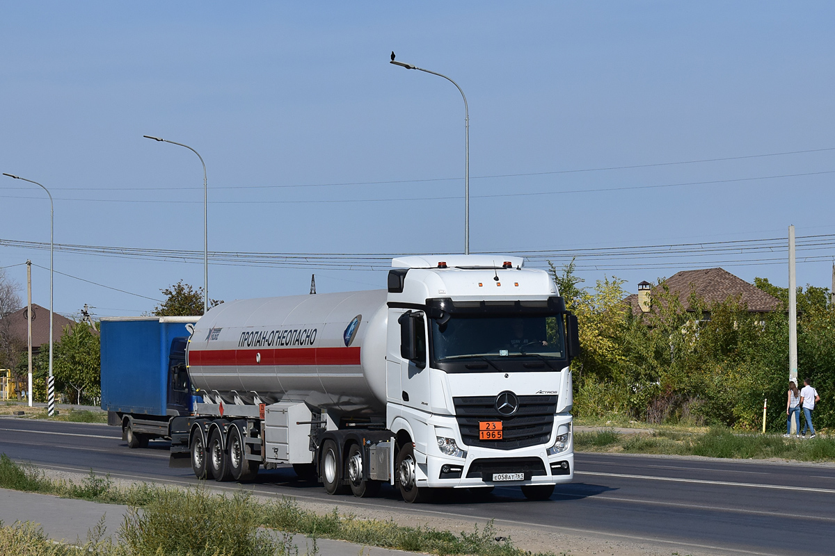 Ростовская область, № Е 058 АТ 761 — Mercedes-Benz Actros '18 2545 [Z9M]