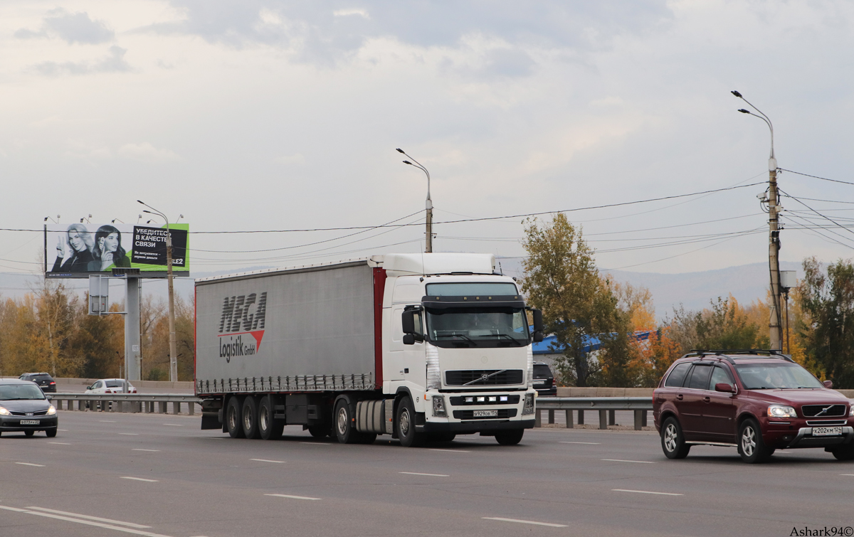 Новосибирская область, № В 929 ОВ 154 — Volvo ('2002) FH12.440