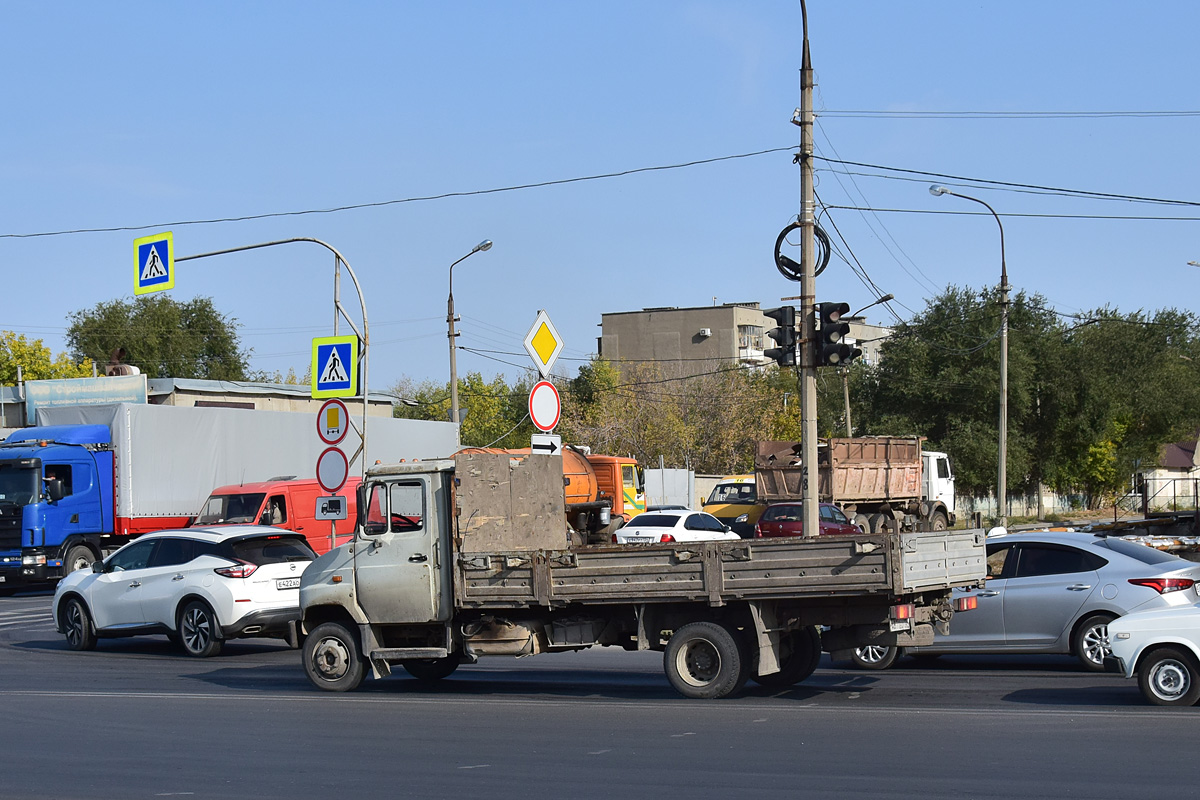 Волгоградская область, № А 871 ЕО 134 — ЗИЛ-5301ТО "Бычок"