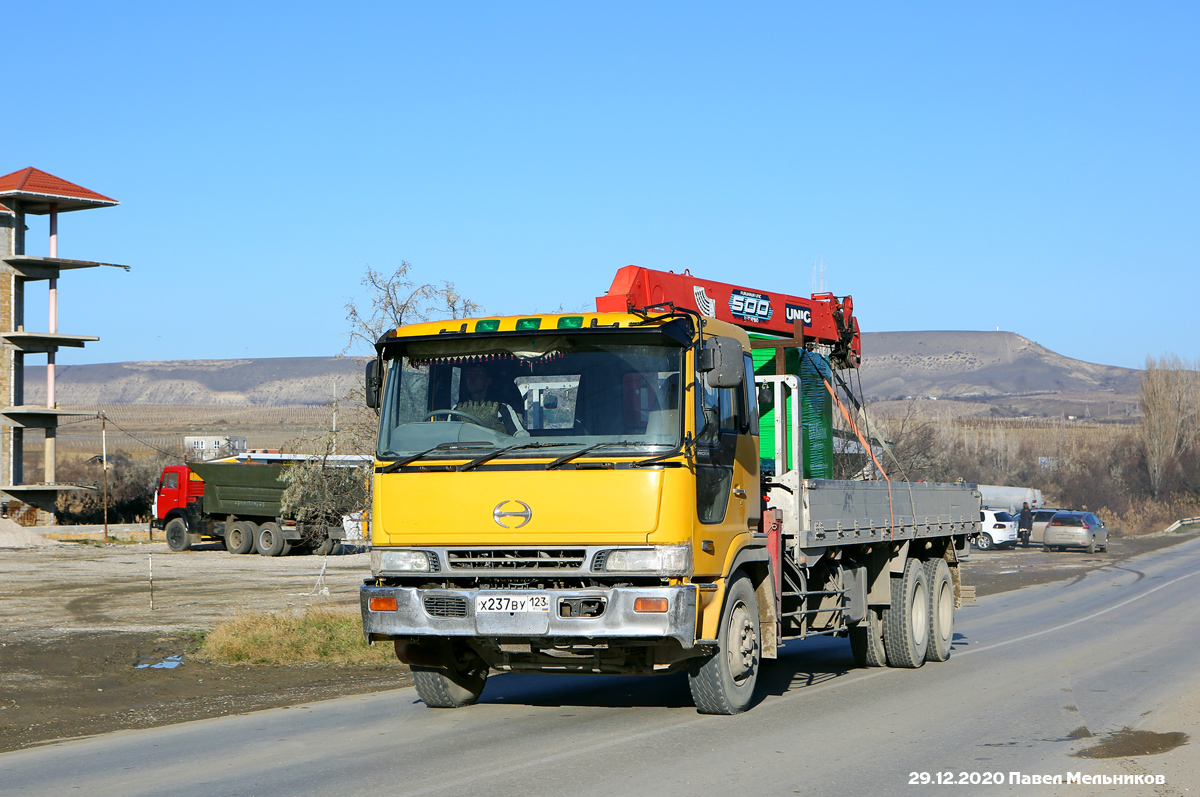 Крым, № Х 237 ВУ 123 — Hino (общая модель)