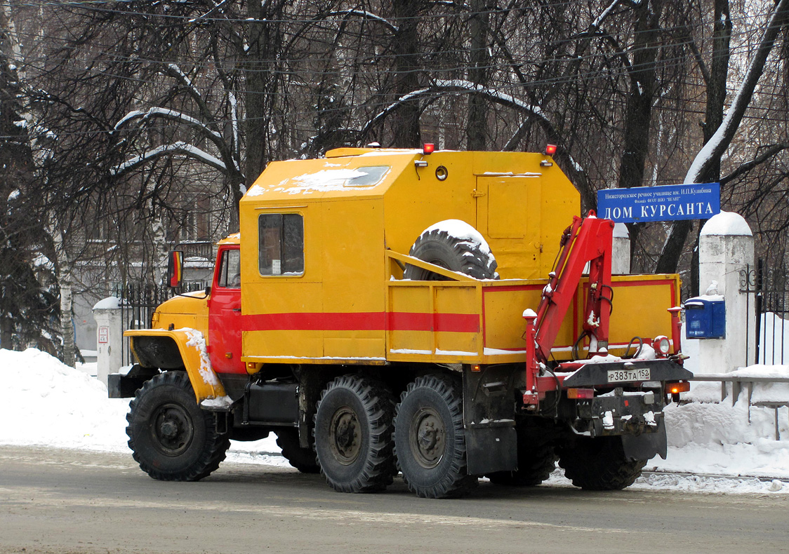 Нижегородская область, № Р 383 ТА 152 — Урал-43203-41