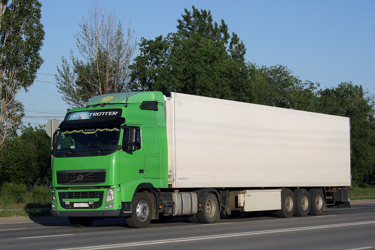 Краснодарский край, № Р 252 ХХ 123 — Volvo ('2008) FH.400