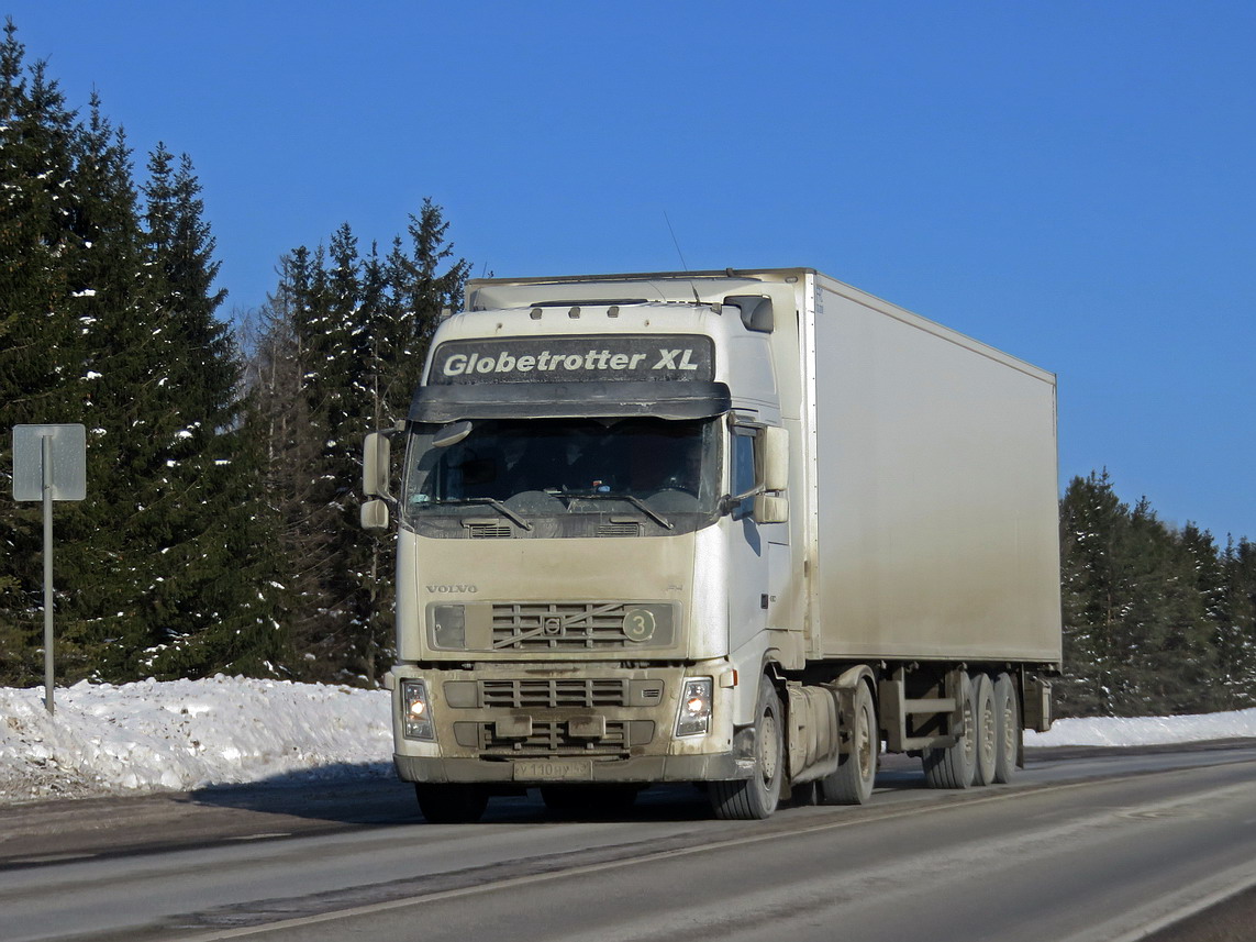 Кировская область, № У 110 НУ 43 — Volvo ('2002) FH-Series