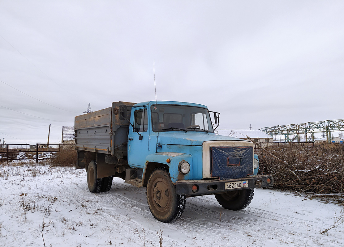 Луганская область, № А 621 АВ — ГАЗ-33072