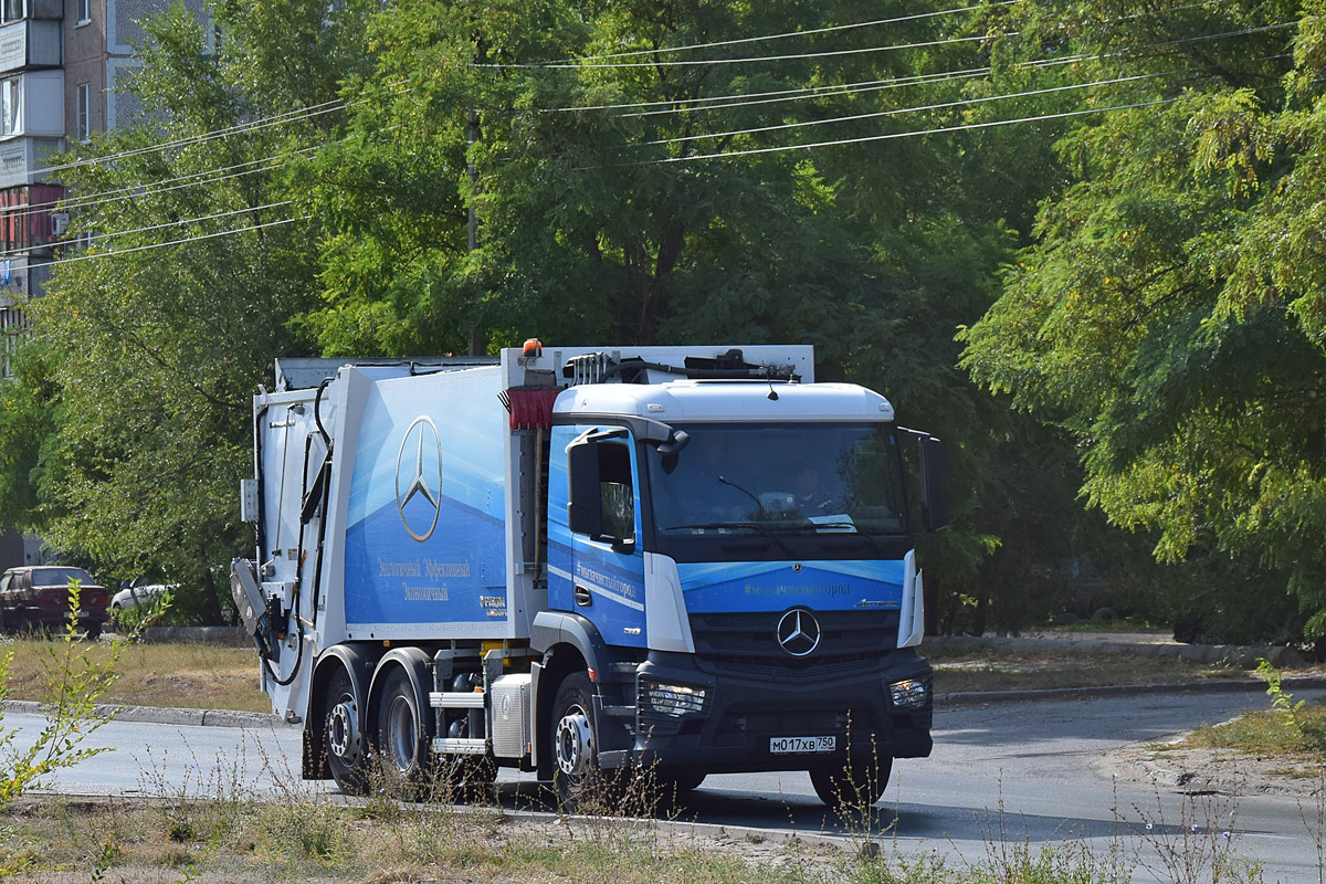 Волгоградская область, № М 017 ХВ 750 — Mercedes-Benz Actros ('2018) 2836