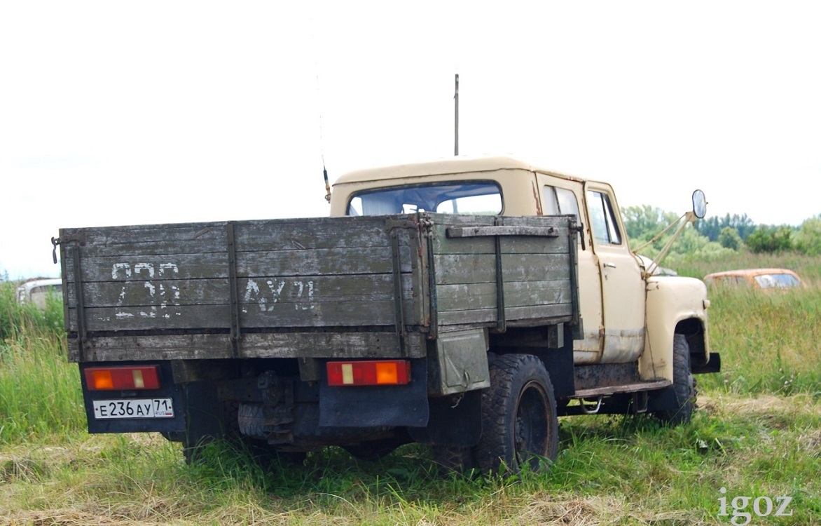 Тульская область, № Е 236 АУ 71 — ГАЗ-52-04