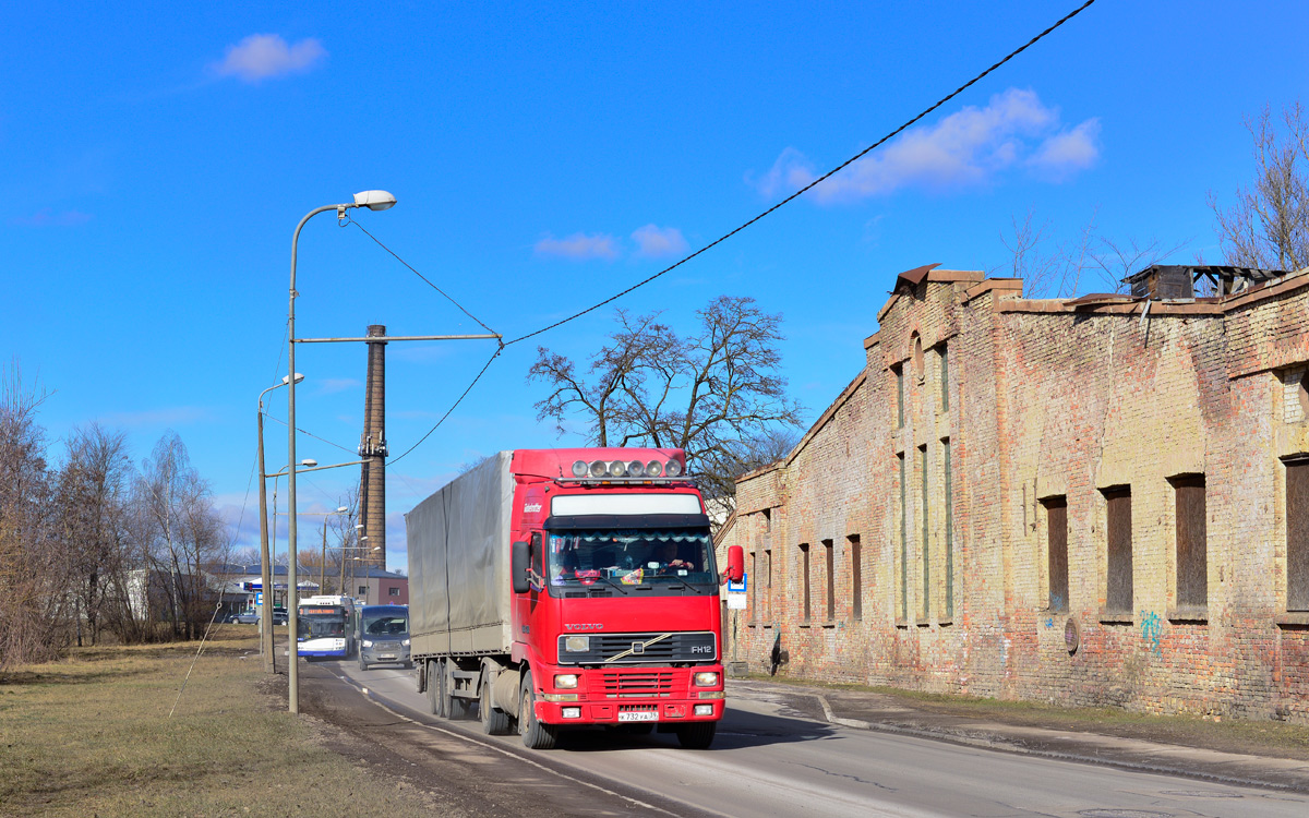 Калининградская область, № К 732 УА 39 — Volvo ('1993) FH12.380