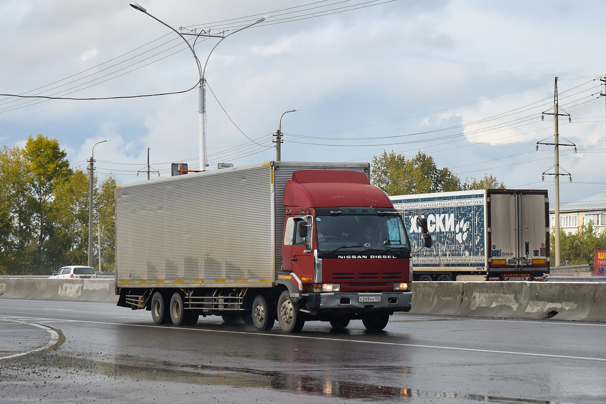 Новосибирская область, № Е 249 ЕН 154 — Nissan Diesel (общая модель)