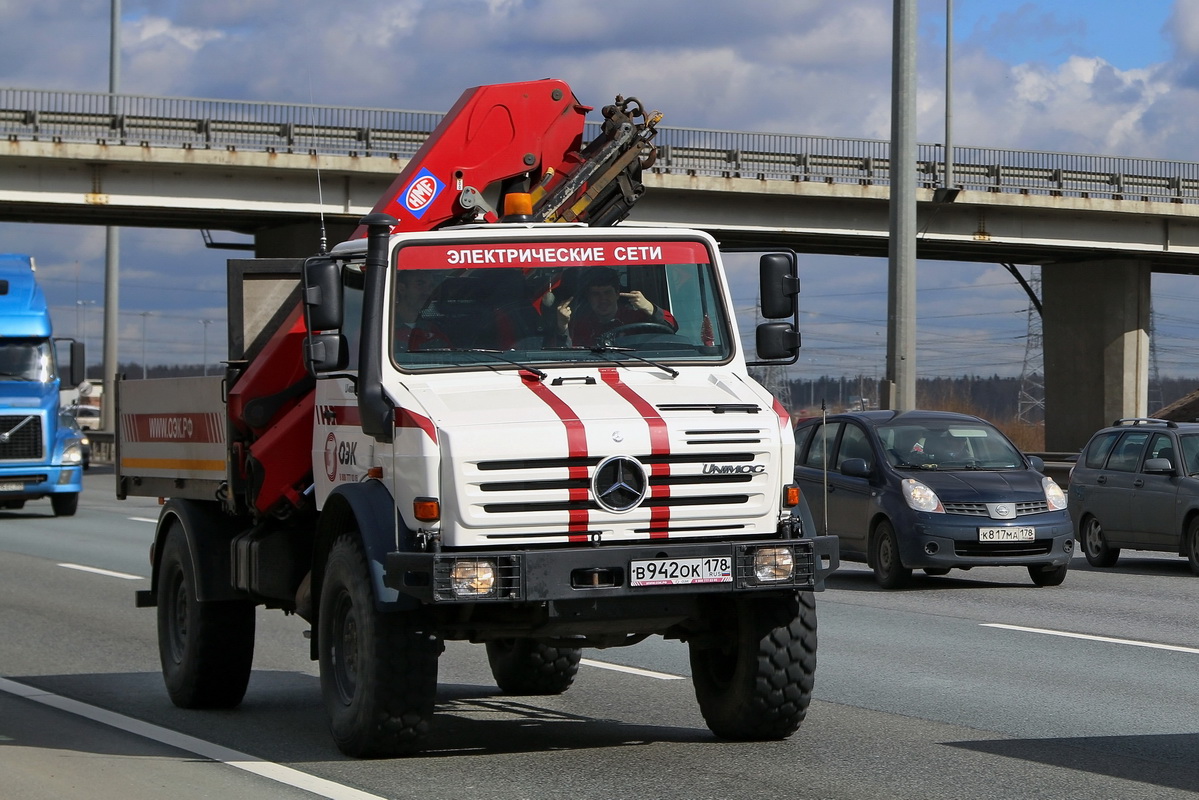 Санкт-Петербург, № В 942 ОК 178 — Mercedes-Benz Unimog (общ.м)