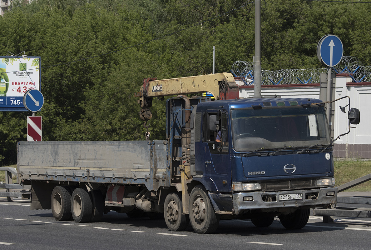 Москва, № А 215 РЕ 197 — Hino Profia