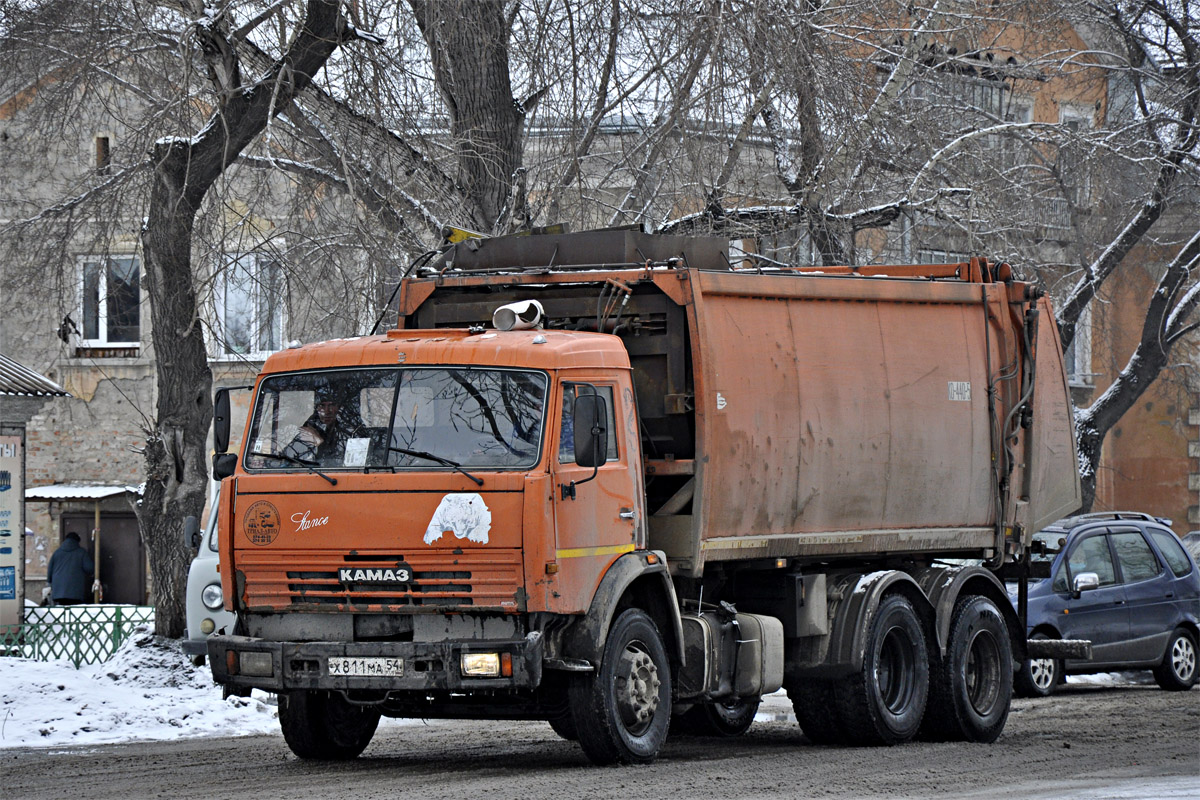 Алтайский край, № Х 811 МА 54 — КамАЗ-53215-15 [53215R]