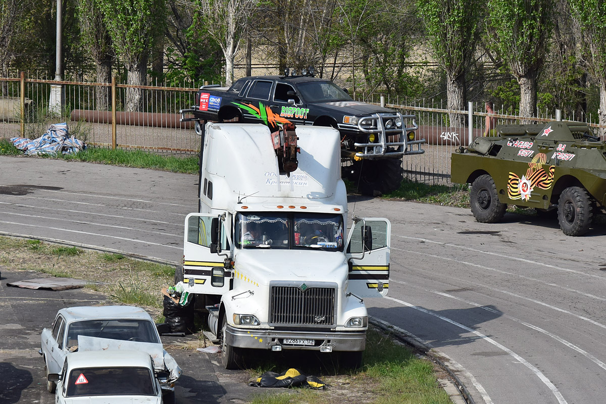 Краснодарский край, № В 286 УХ 123 — International 9400