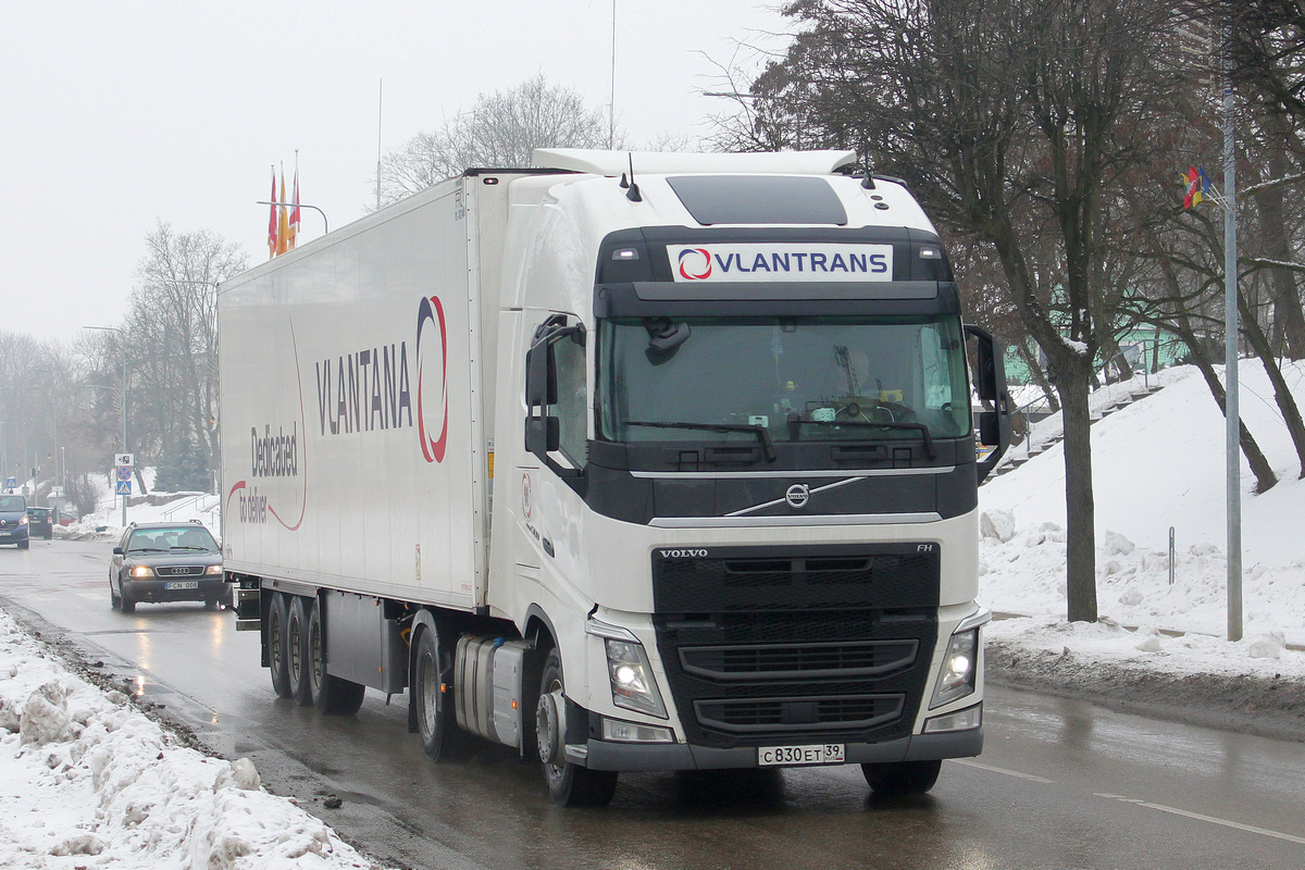 Калининградская область, № С 830 ЕТ 39 — Volvo ('2012) FH.500