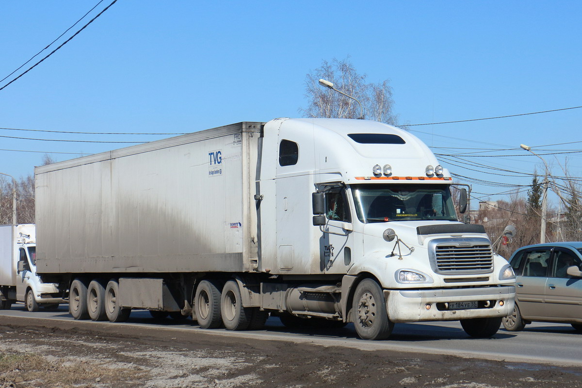 Омская область, № У 184 УЕ 55 — Freightliner Columbia