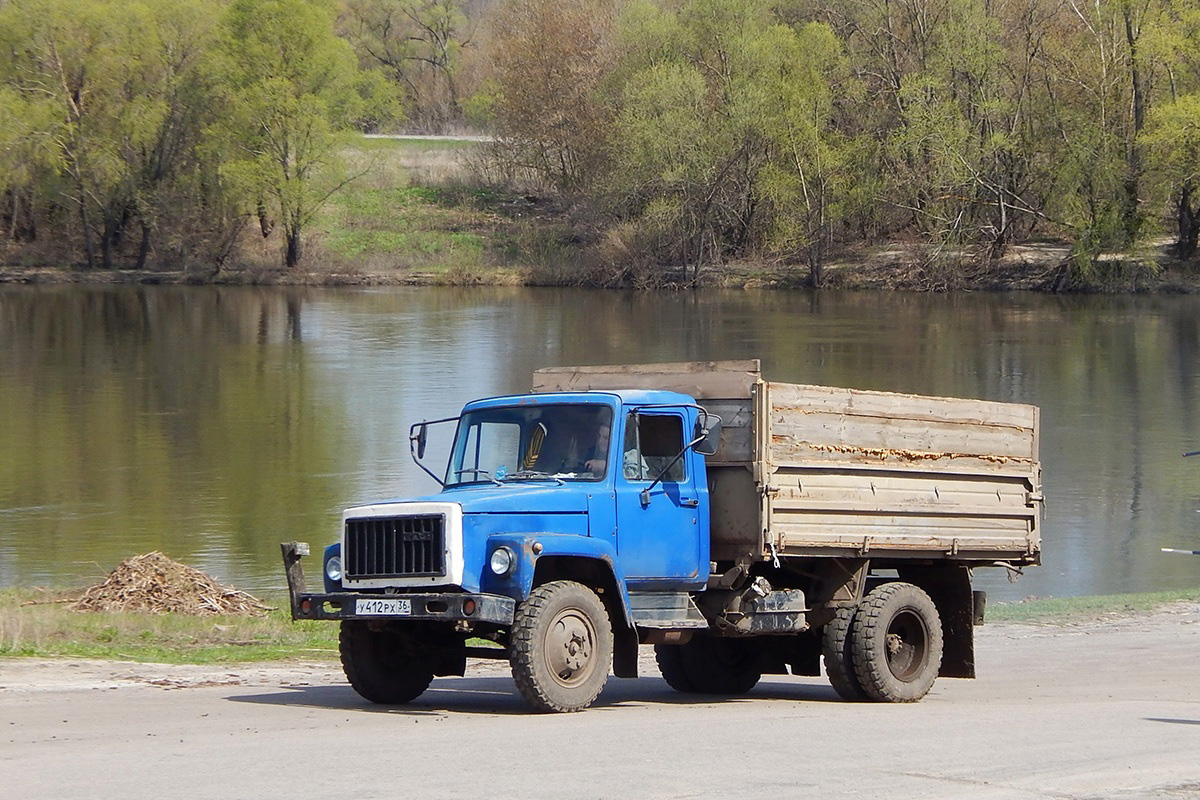 Воронежская область, № У 412 РХ 36 — ГАЗ-33072