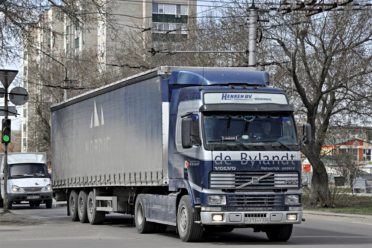 Алтайский край, № О 213 НУ 22 — Volvo ('1993) FH12.420