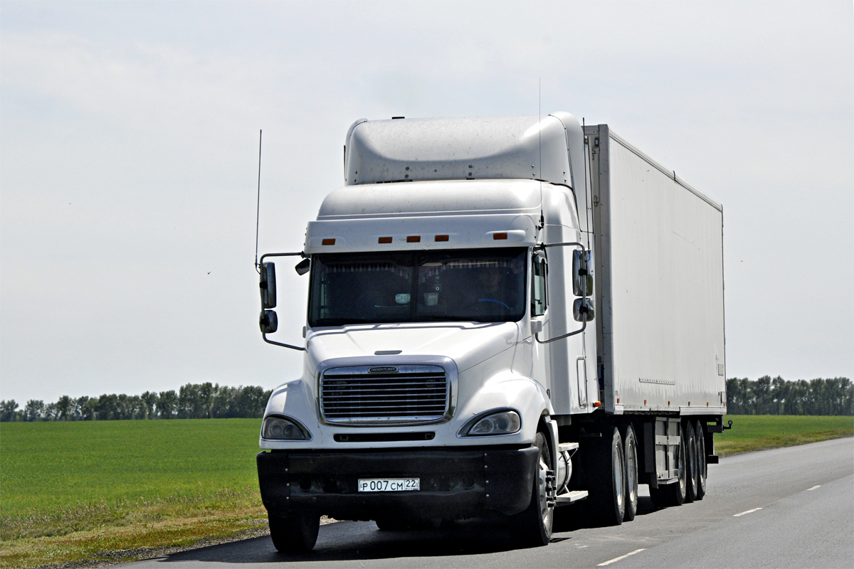 Алтайский край, № Р 007 СМ 22 — Freightliner Columbia