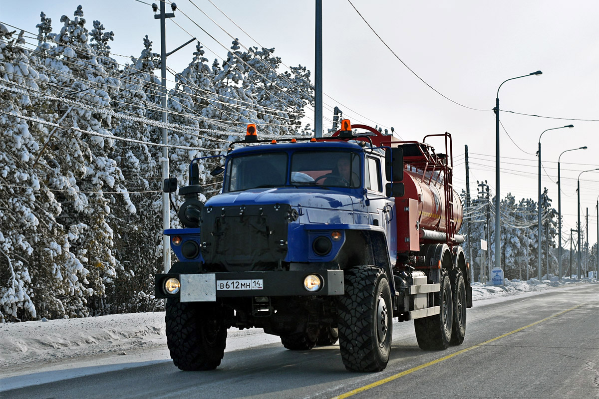 Саха (Якутия), № В 612 МН 14 — Урал-4320-61