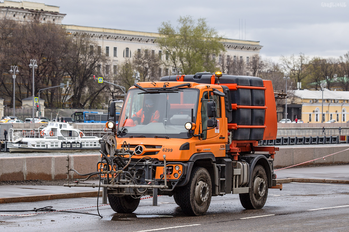 Москва, № 6299 — Mercedes-Benz Unimog U400