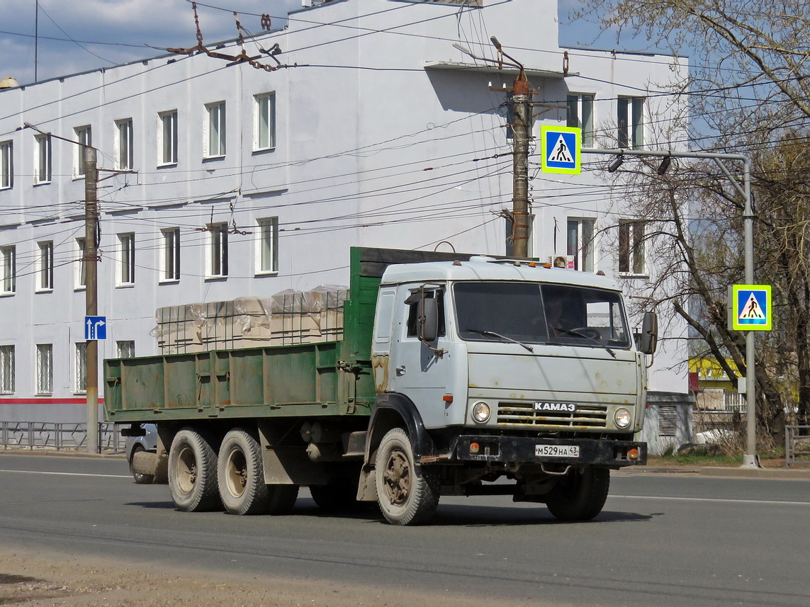 Кировская область, № М 529 НА 43 — КамАЗ-53202