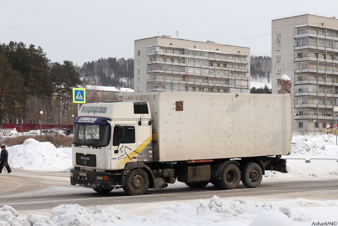 Красноярский край, № В 737 ЕМ 124 — MAN F2000 26.414