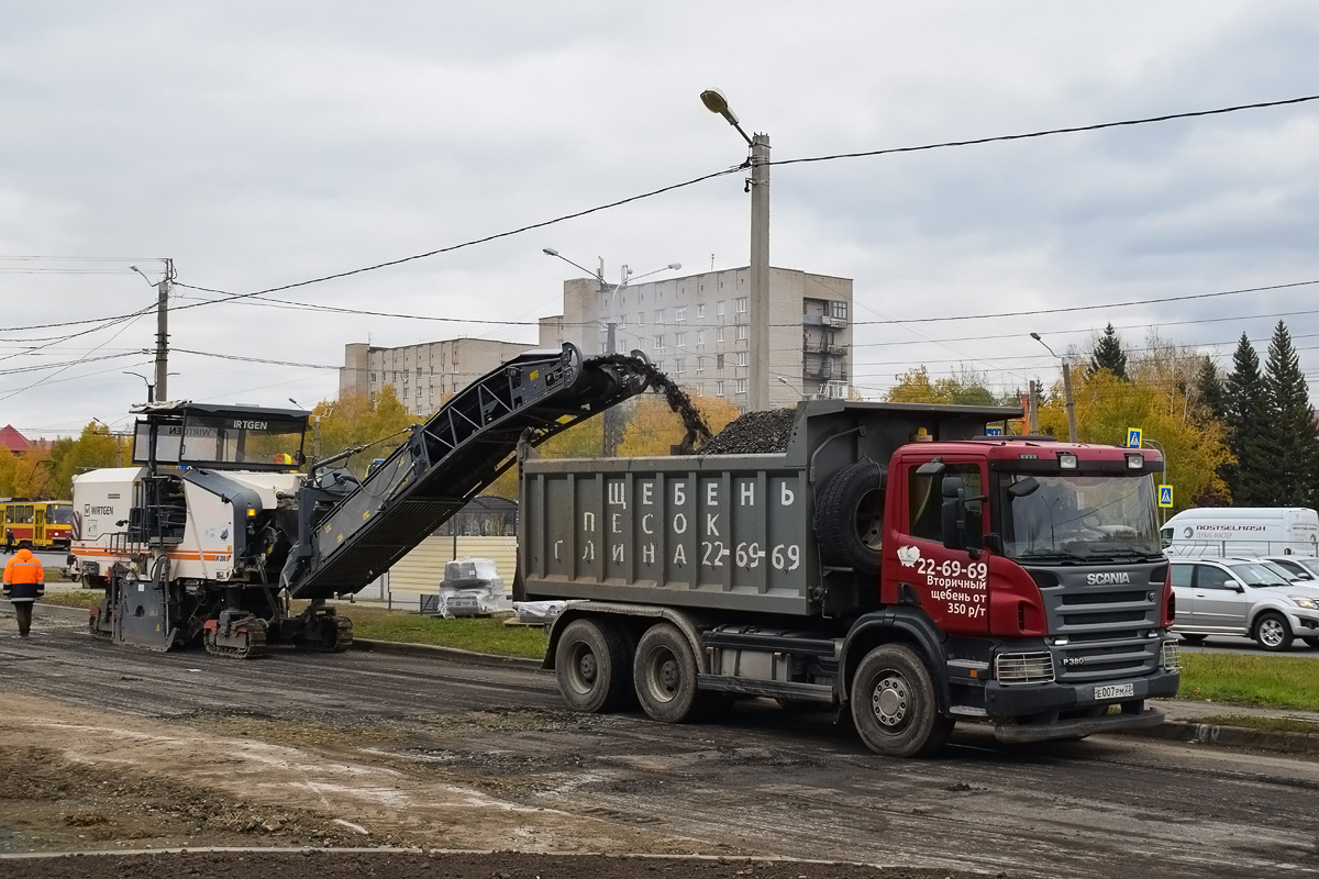 Алтайский край, № 6769 ЕК 22 — Wirtgen W 200; Алтайский край, № Е 007 РМ 22 — Scania ('2004) P380