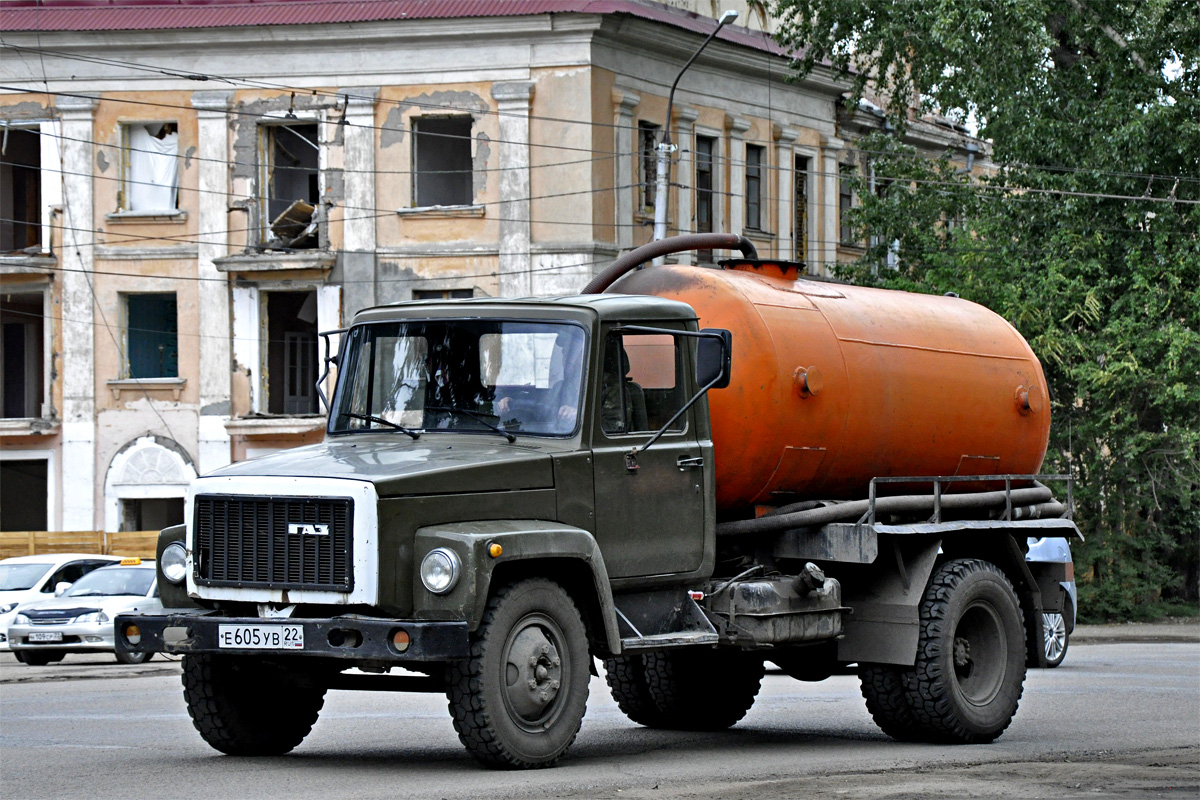 Алтайский край, № Е 605 УВ 22 — ГАЗ-33073