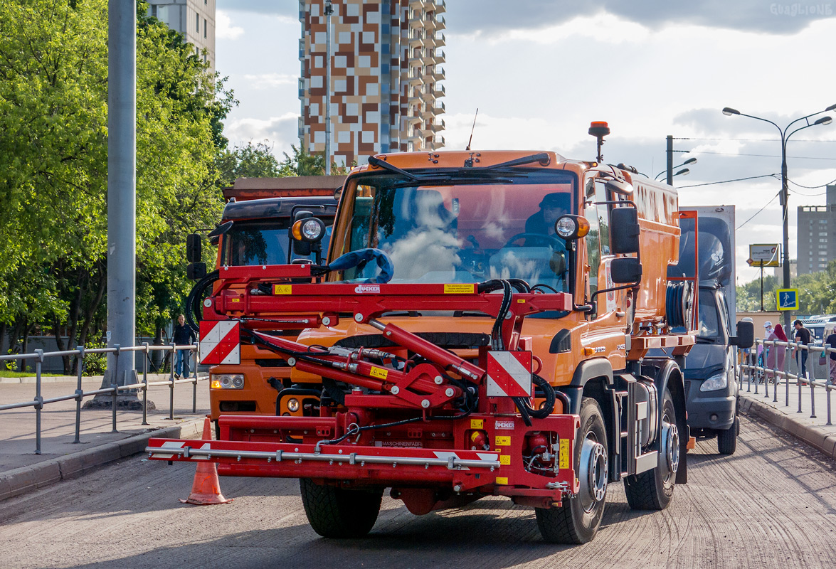 Москва, № 32 — Mercedes-Benz Unimog U400